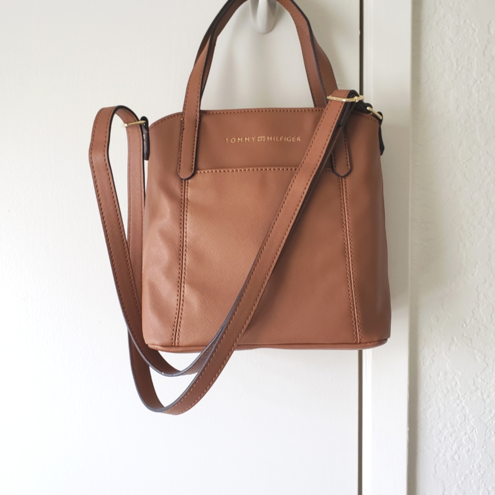 💕 🆕️Tommy Hilfiger Brown Small Satchel Bag